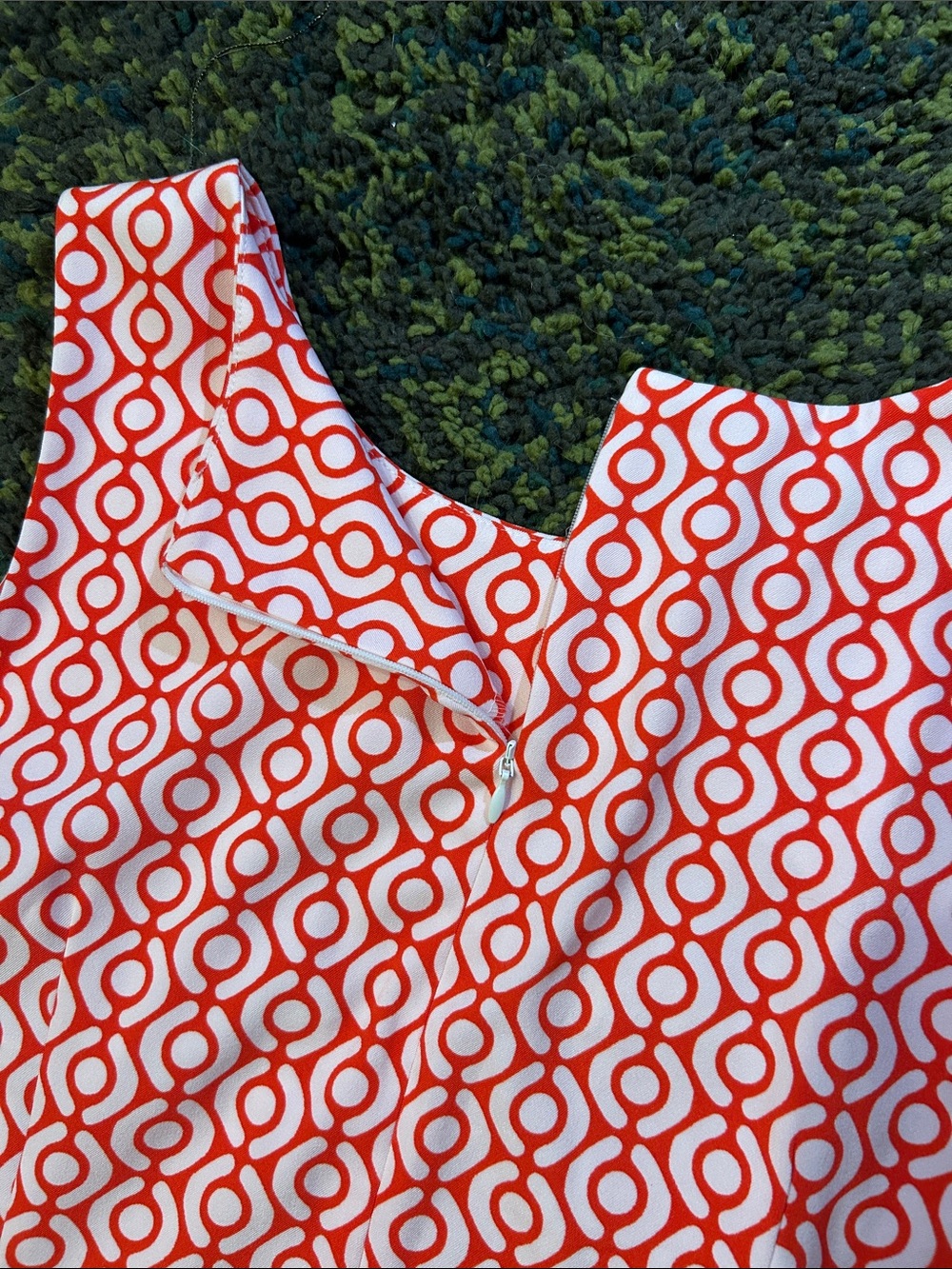 Retro Patterned Shift Dress - Picture 4 of 4